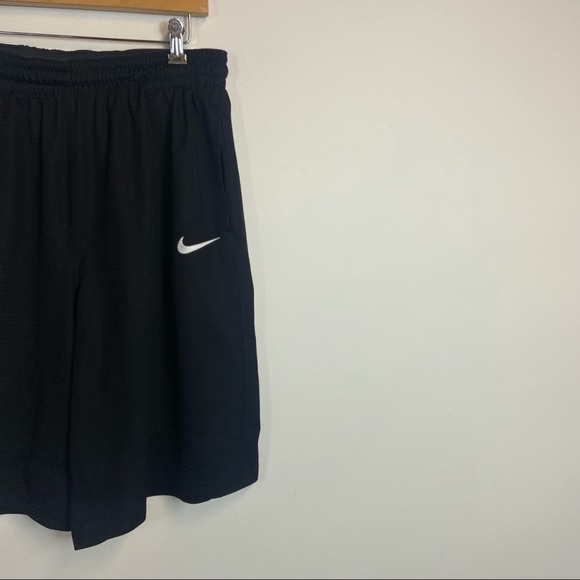 ❗️Nike Workout Shorts - Picture 3 of 8